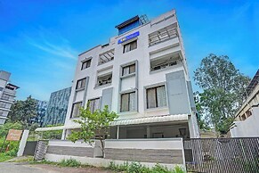 Fabhotel Royal Inn I