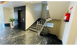 Fabhotel Lands Inn