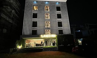 Fabhotel Lands Inn