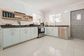 New Listing - Noord Villa With Private Pool