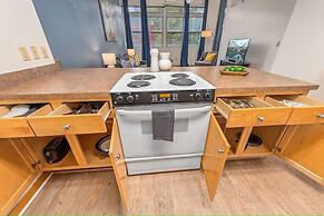 King Bed Great Location