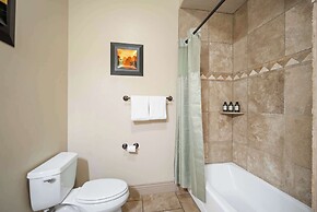 Western Front - Rustic Charm & Comfort