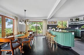 Catskill Estate w Epic Views hot tub