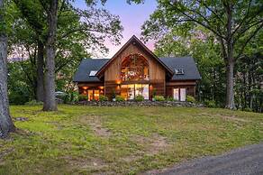 Catskill Estate w Epic Views hot tub