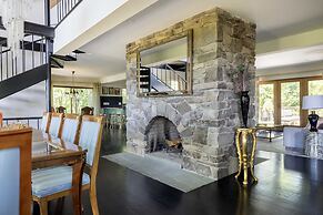 Catskill Estate w Epic Views hot tub