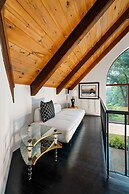 Catskill Estate w Epic Views hot tub