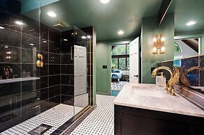 Catskill Estate w Epic Views hot tub