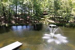 Catskill Estate w Epic Views hot tub