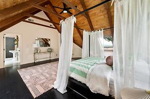 Catskill Estate w Epic Views hot tub