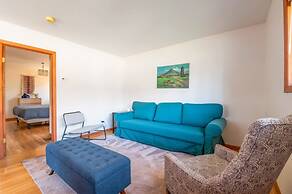 HV Spacious Retreat Sleeps 13 w Hot Tub