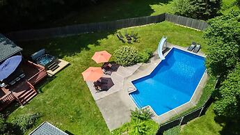 HV Spacious Retreat Sleeps 13 w Hot Tub