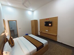 Hotel Devi Ram Atithi Bhawan Vrindavan By HRG