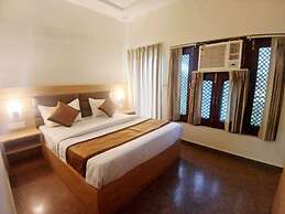 Hotel Devi Ram Atithi Bhawan Vrindavan By HRG