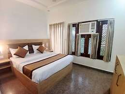 Hotel Devi Ram Atithi Bhawan Vrindavan By HRG