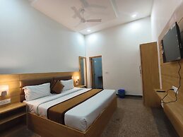 Hotel Devi Ram Atithi Bhawan Vrindavan By HRG