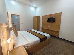 Hotel Devi Ram Atithi Bhawan Vrindavan By HRG