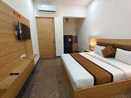 Hotel Devi Ram Atithi Bhawan Vrindavan By HRG