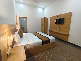 Hotel Devi Ram Atithi Bhawan Vrindavan By HRG