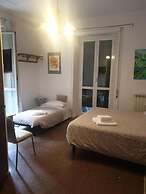 Alfonso Guest House