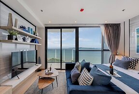 Stunning Sea View On High Floor