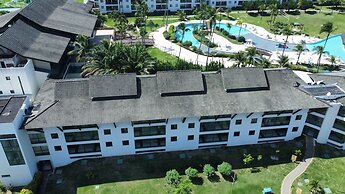 Beach Class Resort 1305 by La Playa