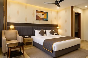 Golden Crown Suites