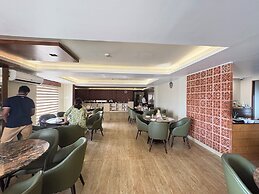Hotel Golden Palace Rivera Puri