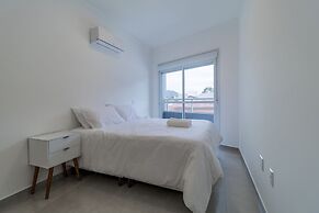 Apt w/ BBQ 300m From the Beach in Floripa Res201