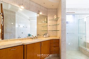 Duplex House w/ Pool, 850m From the Beach Rdt0124