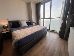 Breath Taking Sea View - Luxury Living