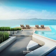Stunning Sea View Condo -next To Beach