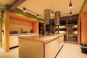 Nico Hotel & Residences