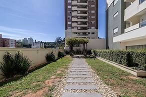 Apt With Private Barbecue and Pool Pea1301