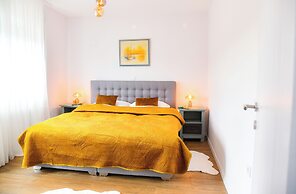 Tweet apartments