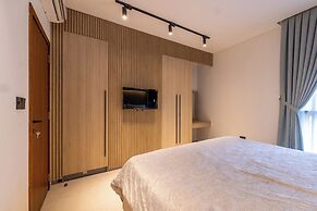 Swiss Lodge, Labone