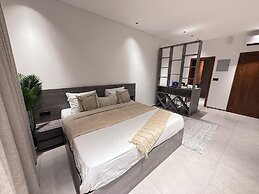 Swiss Lodge, Labone