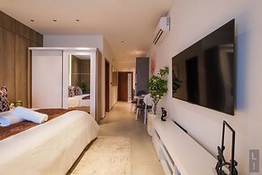 Swiss Lodge, Labone