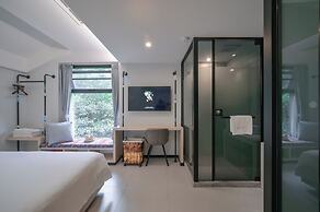 Blooming Lotus Hostel