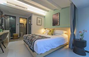 Blooming Lotus Hostel