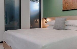 Blooming Lotus Hostel