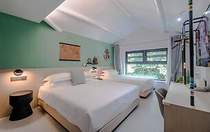 Blooming Lotus Hostel
