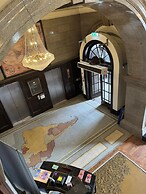 White Star Line Hotel