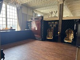 White Star Line Hotel