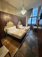 White Star Line Hotel