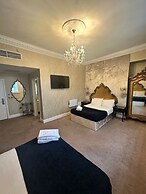 White Star Line Hotel
