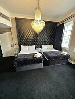 White Star Line Hotel