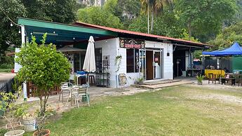 Capital O 91189 Chalet Asyuk Maju