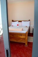 Mambo Villa