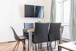 Cozy Longstay Room in a Central Location