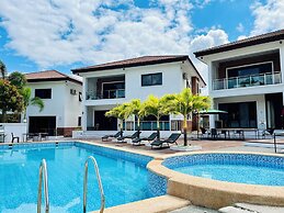 Koregon Hotel & Pool Villas